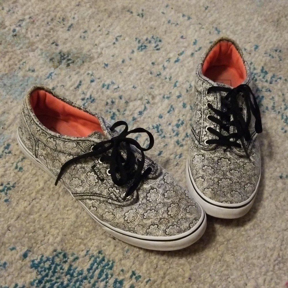 Vans Patterned Lace Up Sneakers